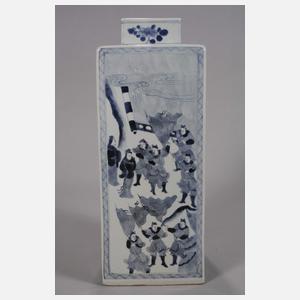 Paar große eckige Vasen mit Palastszenen