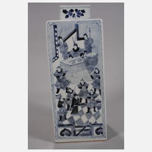 Paar große eckige Vasen mit Palastszenen