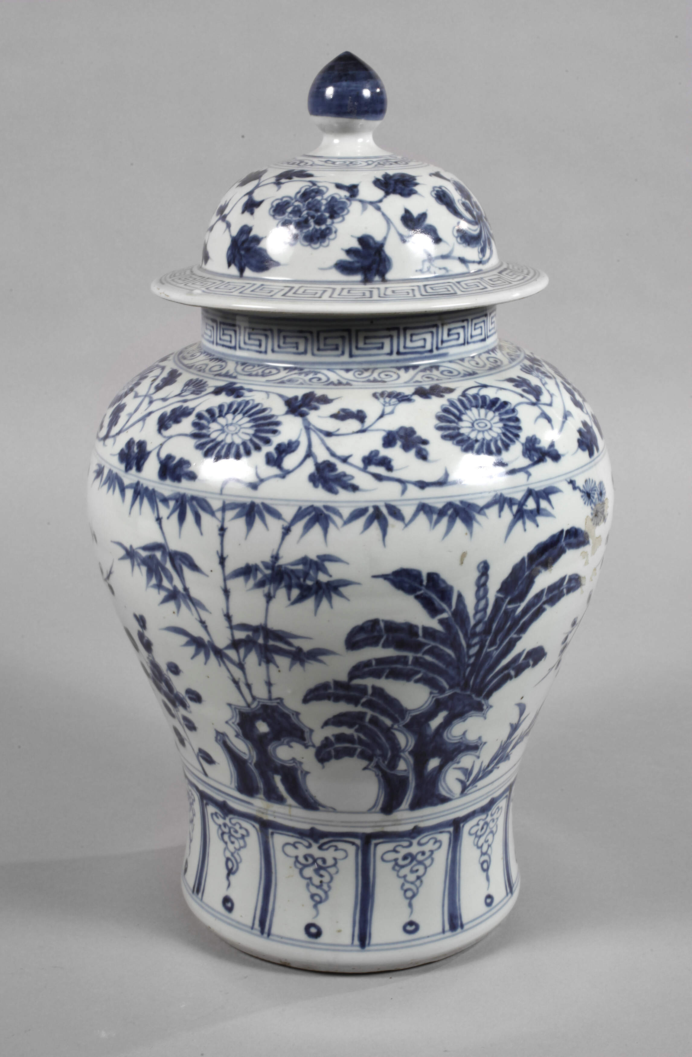 Deckelvase "Kiefer, Bambus, Pflaume und Banane"