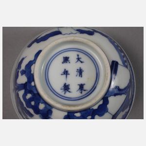 Fünf fein bemalte Teeschalen