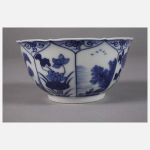 Paar fein bemalte Teeschalen