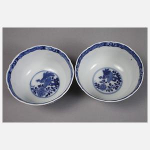 Paar fein bemalte Teeschalen