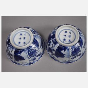 Paar fein bemalte Teeschalen