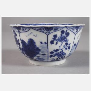 Paar fein bemalte Teeschalen