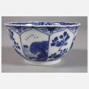 Paar fein bemalte Teeschalen