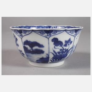 Paar fein bemalte Teeschalen