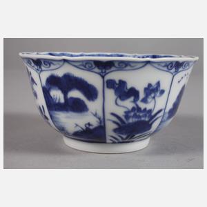 Paar fein bemalte Teeschalen