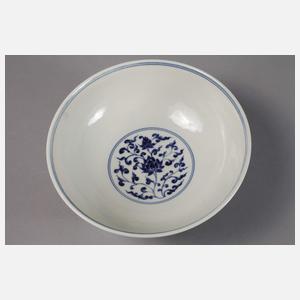 Blütenschale mit acht buddhistischen Symbolen