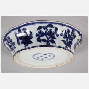 Paar blütenförmige Schalen