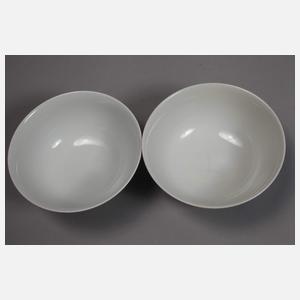 Paar fein bemalte große Teeschalen