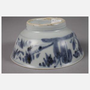 Paar tiefe Teeschalen