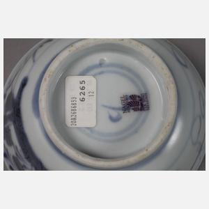 Paar tiefe Teeschalen