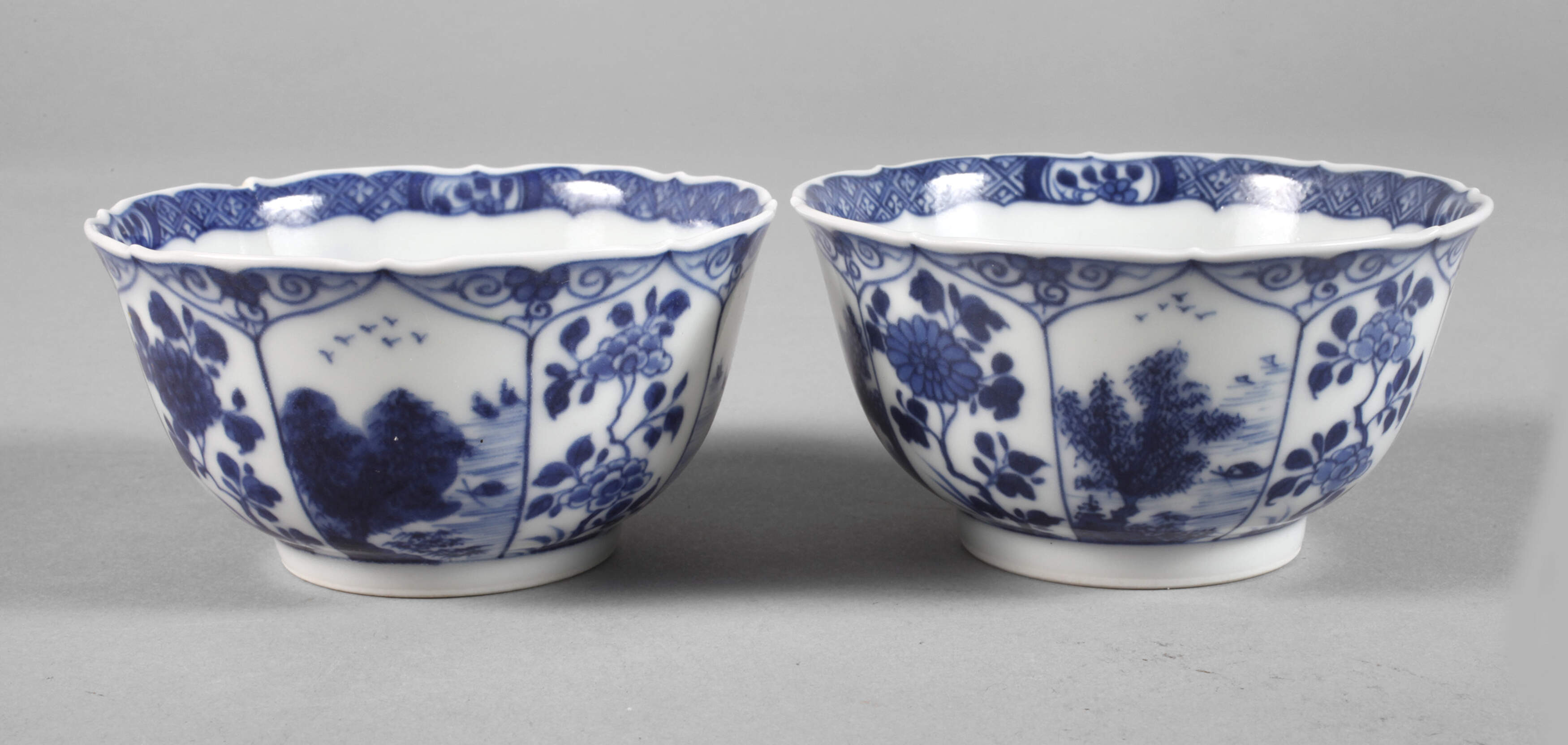 Paar fein bemalte Teeschalen