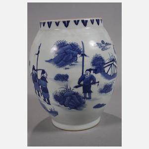 Paar schlanke Vorratsvasen