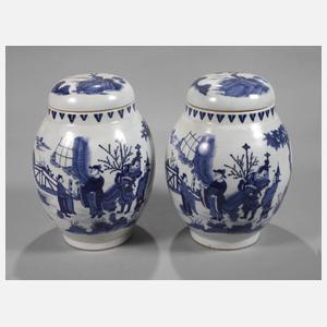 Paar schlanke Vorratsvasen