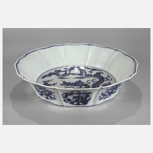 Große Blütenschale mit kaiserlichen Drachen