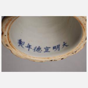 Paar Stem Cups mit Drachenmedaillons