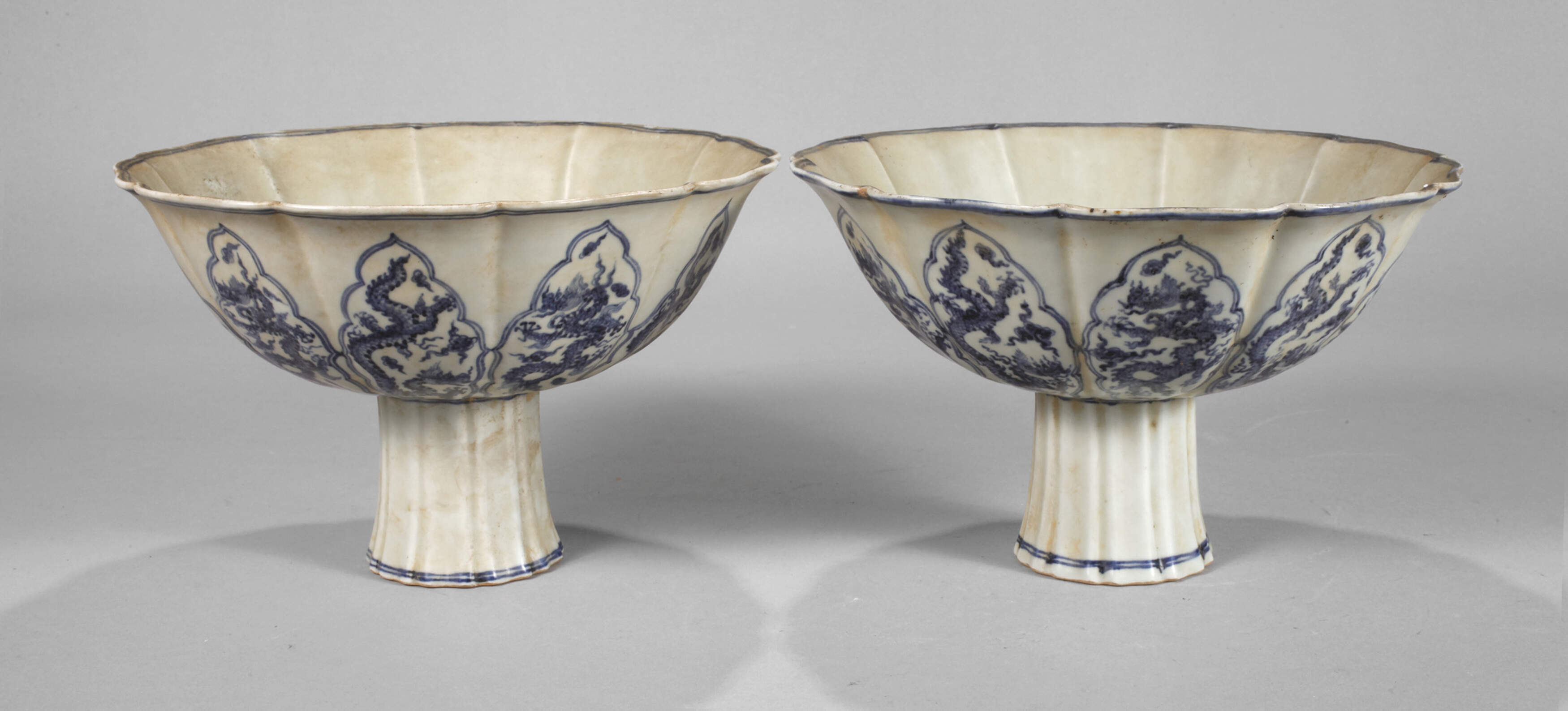 Paar große Stem Cups