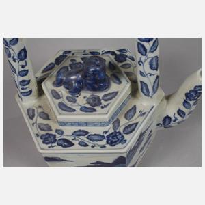 Paar große facettierte Teekannen