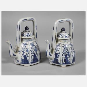 Paar große Bienenkorb-Teekannen