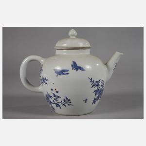 Paar große Teekannen