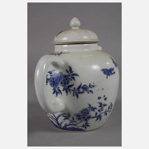 Paar große Teekannen