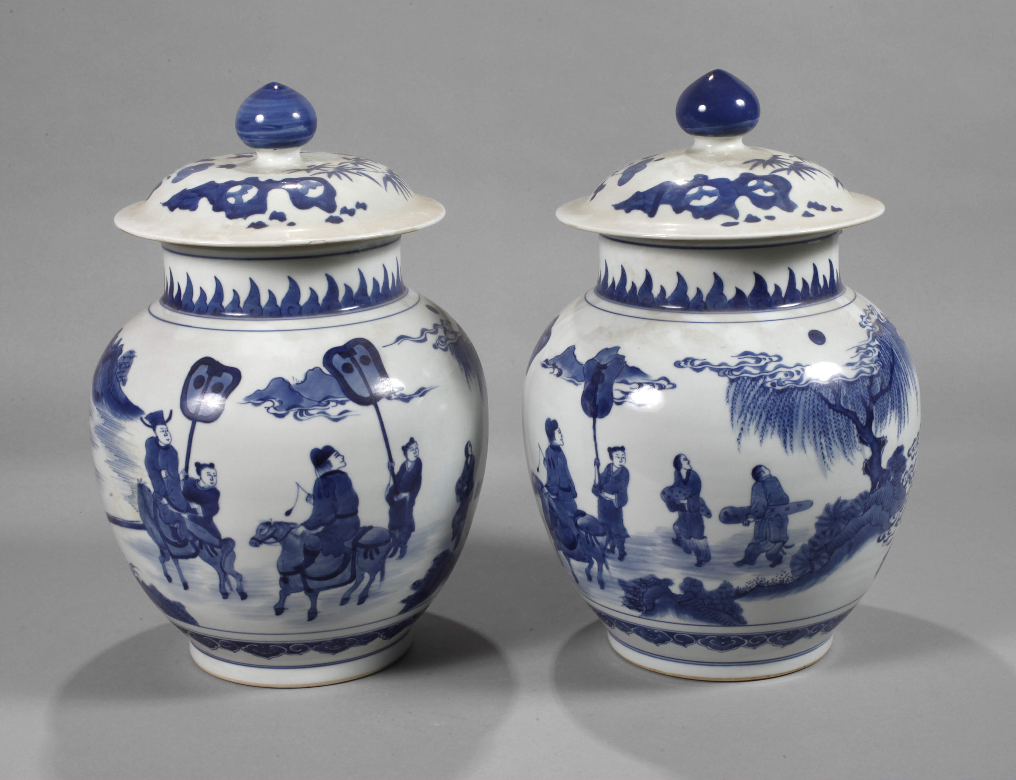 Paar Deckelvasen Kangxi