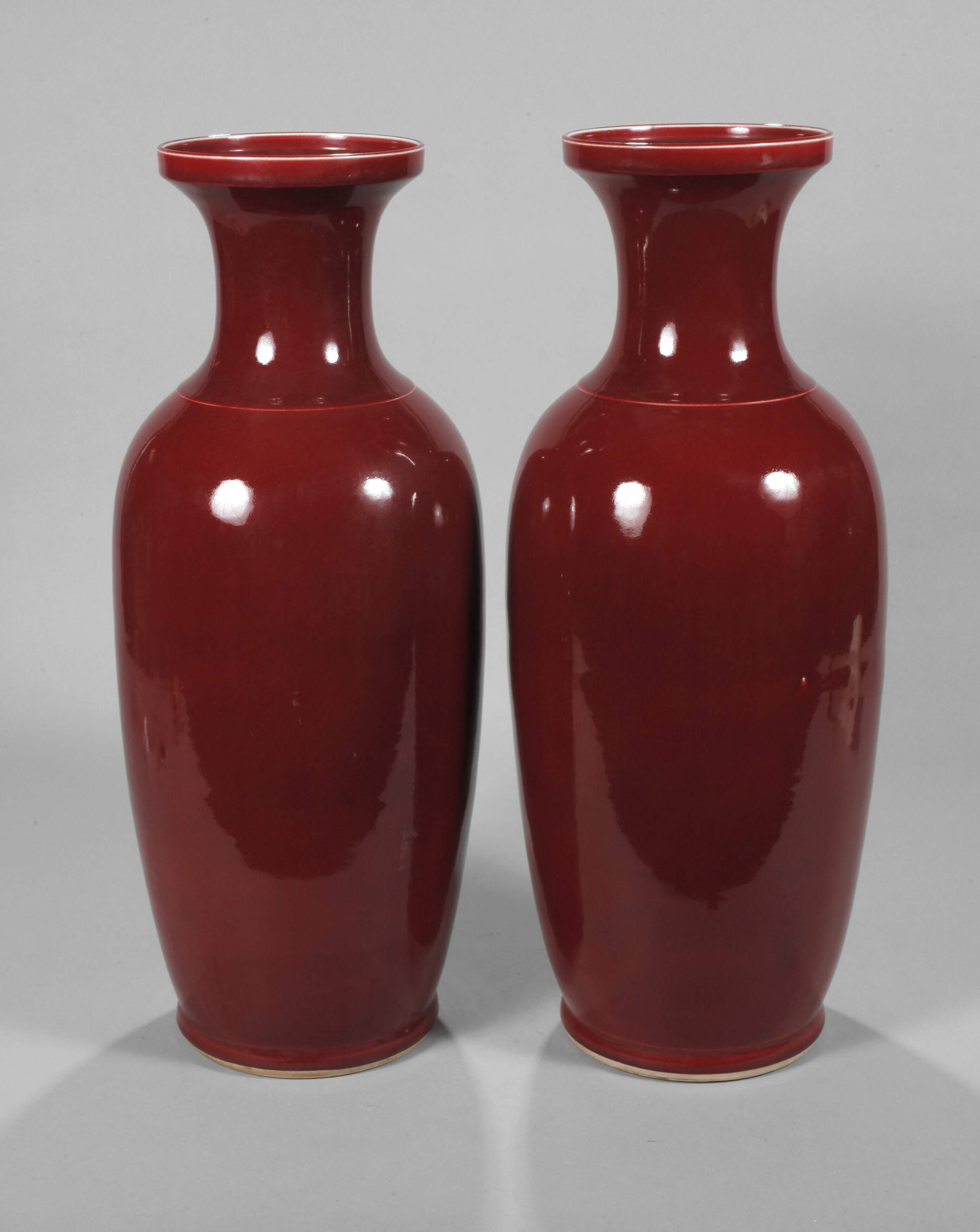 Paar große Balustervasen Sang-de-Boeuf