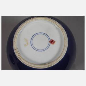 Paar runde Deckelvasen in Monochromblau