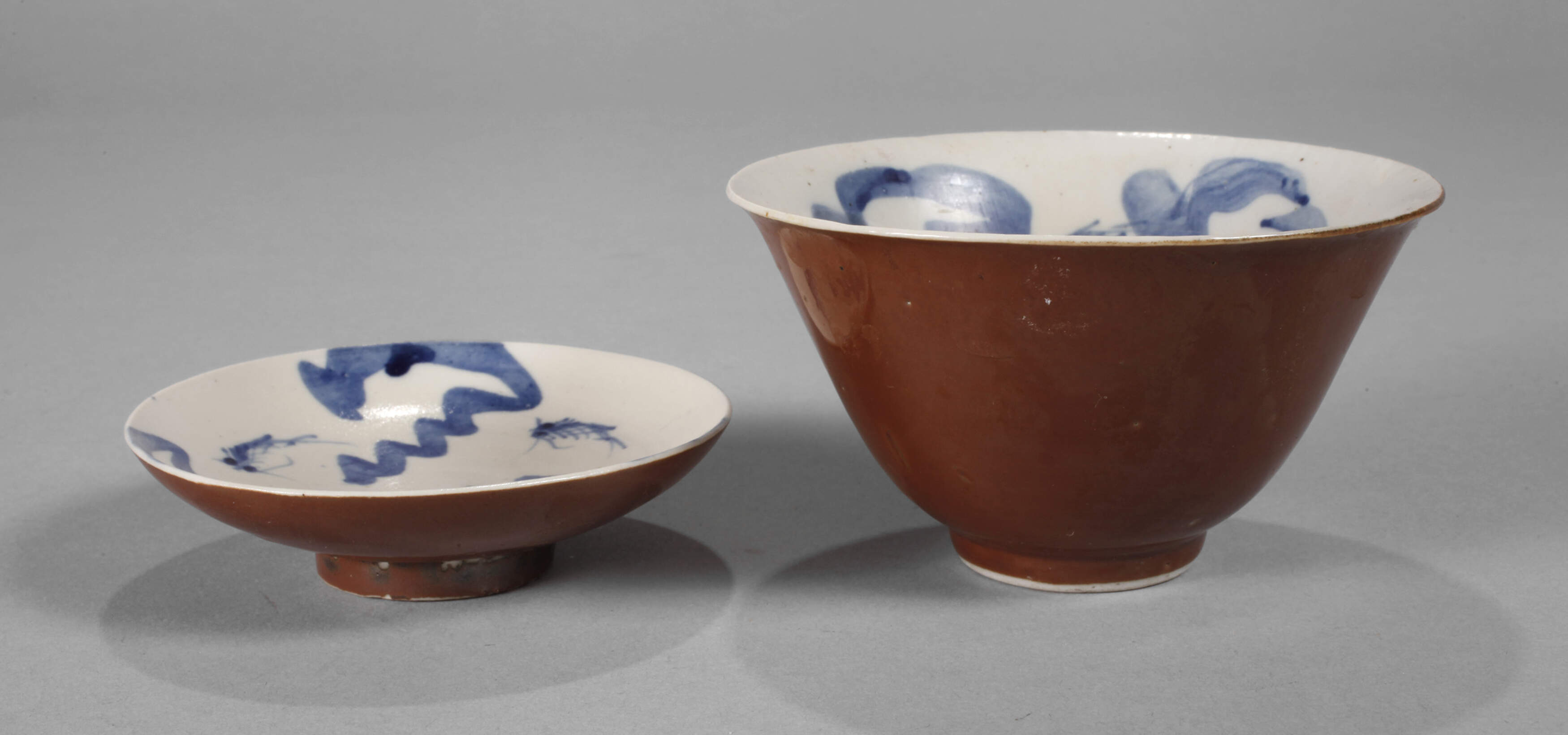 Teeschale mit Café-au-Lait-Glasur