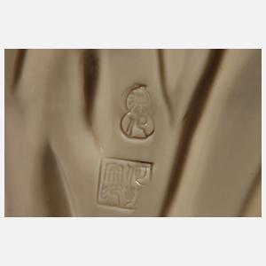 Blanc-de-Chine-Figur "Guanyin mit Weidenzweig und Ambrosiaflasche"