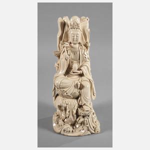 Blanc-de-Chine-Figur "Guanyin mit Weidenzweig und Ambrosiaflasche"