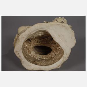 Blanc-de-Chine-Figur "Guanyin mit heiliger Lotosblume"