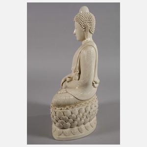 Blanc-de-Chine-Figur des Buddha Shakyamuni im Sarnath-Stil