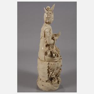 Blanc-de-Chine-Figur "Segnende Guanyin"