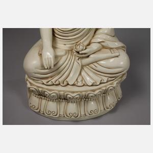 Blanc-de-Chine-Figur des Buddha Amitabha