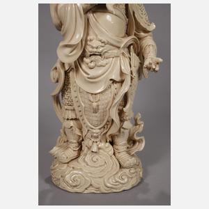 Sehr große Blanc-de-Chine-Figur eines Himmelsgenerals