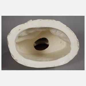 Große Blanc-de-Chine-Figur "Guanyin in der Meereshöhle"