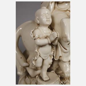 Große Blanc-de-Chine-Figur des Avalokiteshvara Simhanada