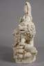 Große Blanc-de-Chine-Figur des Avalokiteshvara Simhanada