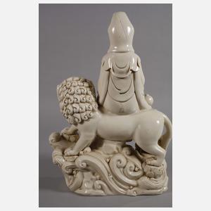 Große Blanc-de-Chine-Figur des Avalokiteshvara Simhanada