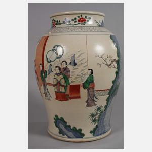 Große Schultervase "Musik und Tanz im südlichen Garten" Famille Verte