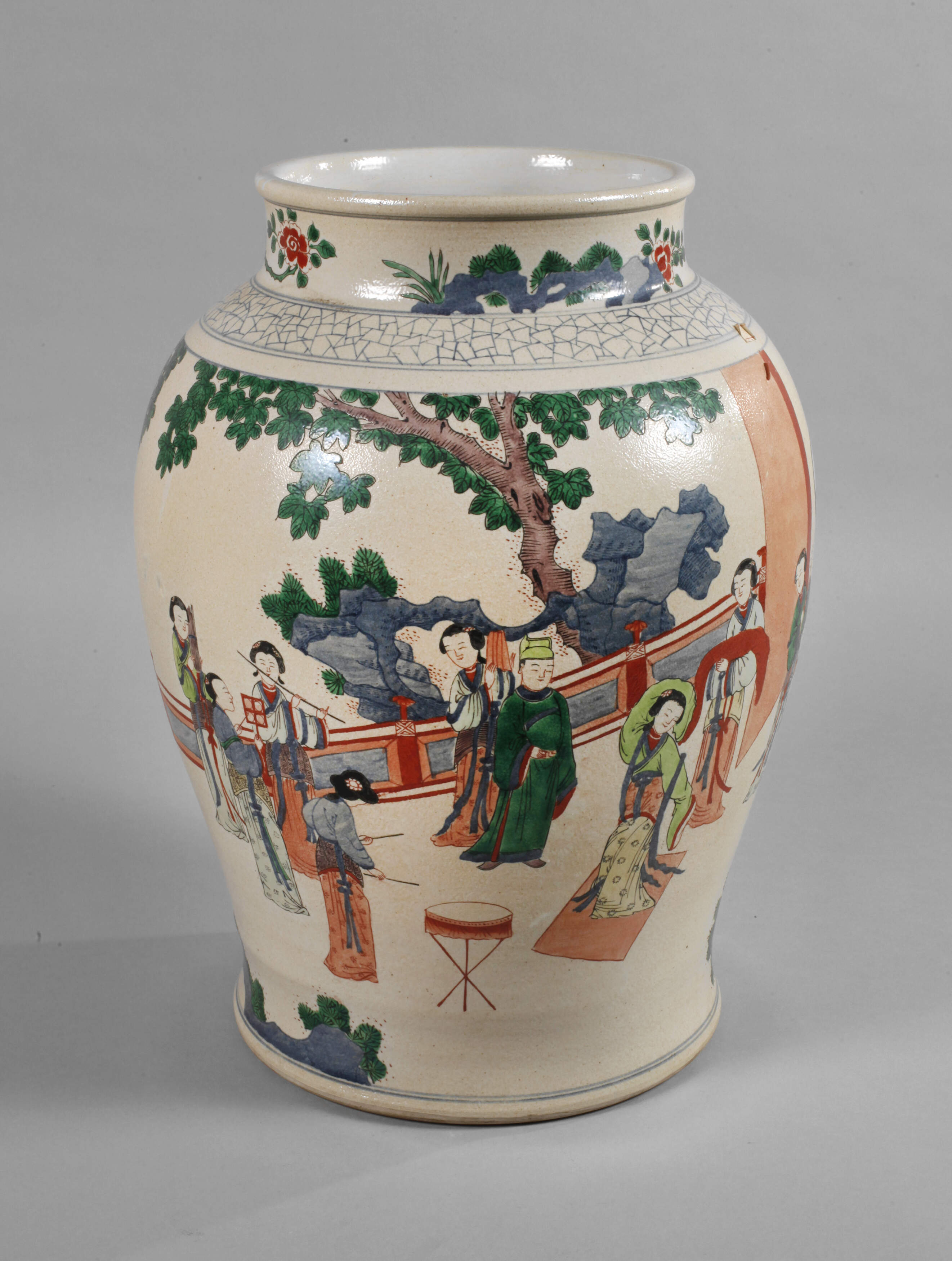 Große Schultervase "Musik und Tanz im südlichen Garten" Famille Verte