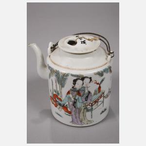 Drei Teekannen Famille Rose