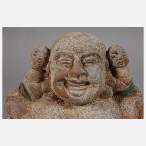 Budai mit spielenden Kindern