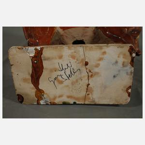 Große Figur eines gesattelten Pferdes