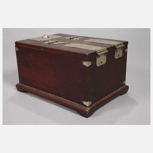 Koreanisches Spiegelschränkchen