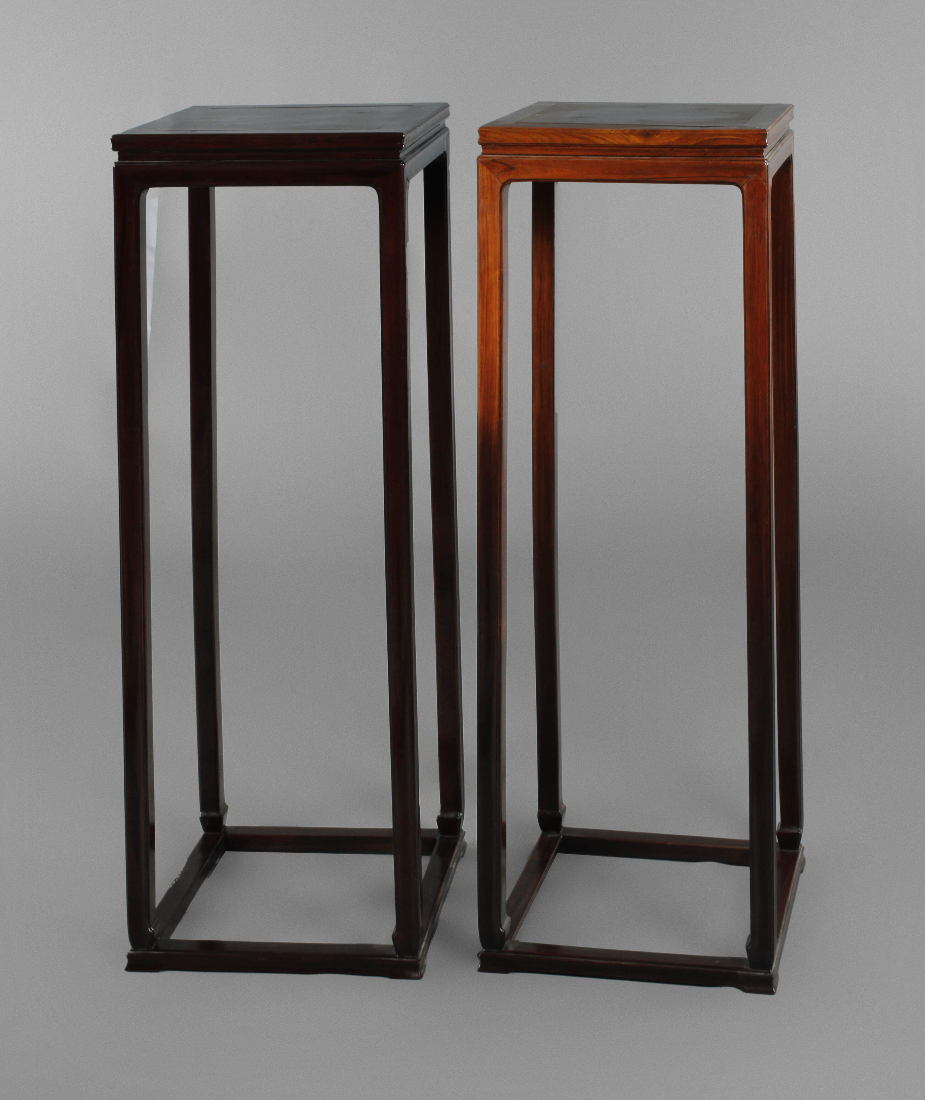 Paar XIANGJI-Hochtische YIN-YANG