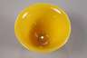 Gelber Pekingglas-Teebecher
