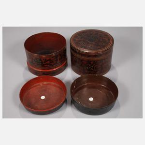 Rot-schwarze Betelbox